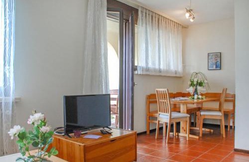 Cademario Apartamento | Apartment Bellavista Erika 19 by Interhome