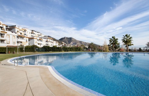 Benalmadena Apartamento | Apartment 'Benalmarina' with Shared Pool, Wi-Fi and Air Conditioning