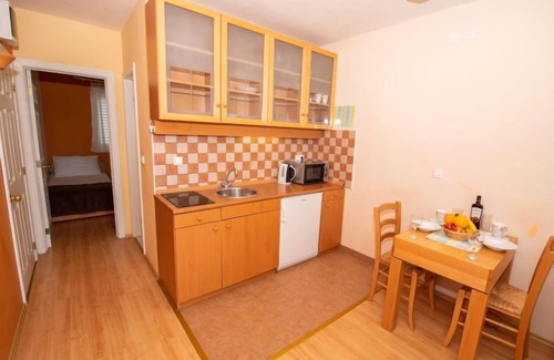 Vrpolje Apartamento | Apartamento Bencun by Interhome