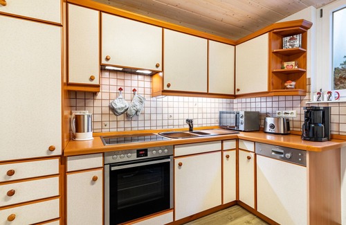 Wolfach Apartamento | Apartamento 'Berghansenhof' con vistas a la montaña, terraza privada y Wi-Fi