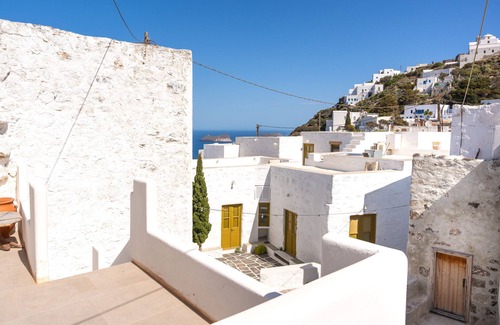 Milos Apartamento | Apartamento 'Betty with Sea View' con vistas al mar, Wi-Fi y aire acondicionado.