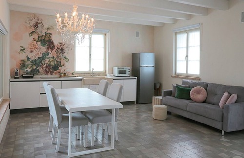 Affi Apartamento | Apartamento 'Biancaleo Bloom' con piscina compartida, terraza privada y Wi-Fi