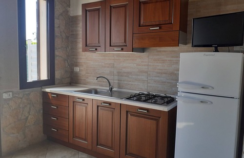 Vieste Apartamento | Apartamento 'Bilo Standard' con jardín compartido, Wi-Fi y aire acondicionado