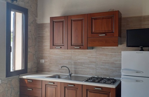 Vieste Apartamento | Apartamento 'Bilo Standard' con jardín compartido, Wi-Fi y aire acondicionado