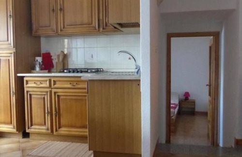 Aymavilles Apartamento | Apartamento 'Bilocale Vista Monte Bianco' con vistas a la montaña, jardín compartido y balcón