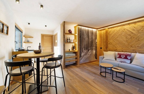 Aymavilles Apartamento | Apartamento 'Bilocale' con vistas a la montaña, balcón y Wi-Fi