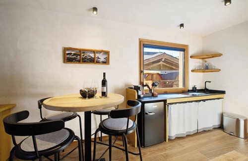 Aymavilles Apartamento | Apartamento 'Bilocale' con vistas a la montaña, balcón y Wi-Fi