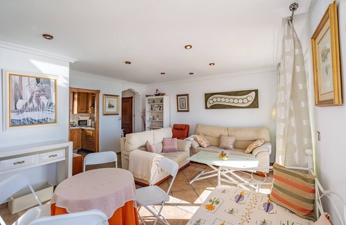 Salobrena Apartamento | Apartamento 'Bonito Apartamento Frente Al Mar' con vistas al mar, Wi-Fi y aire acondicionado