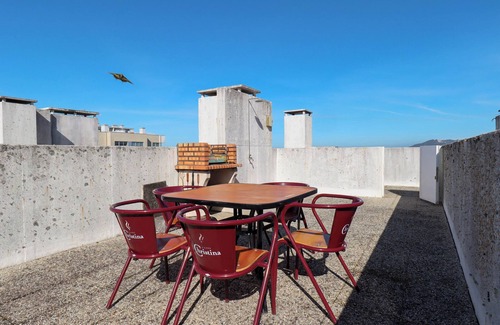 Viana do Castelo Apartamento | Apartamento 'Bosque Marítimo' con vistas a la montaña, terraza privada y Wi-Fi