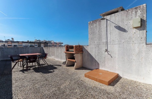 Viana do Castelo Apartamento | Apartamento 'Bosque Marítimo' con vistas a la montaña, terraza privada y Wi-Fi