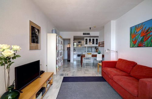 New Golden Mile Apartamento | Apartamento "Boulevard 105" con vistas al mar, piscina, Wi-Fi, aire acondicionado, balcón y jardín