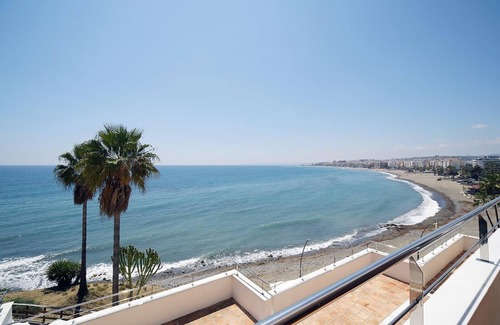 New Golden Mile Apartamento | Apartamento "Boulevard 105" con vistas al mar, piscina, Wi-Fi, aire acondicionado, balcón y jardín