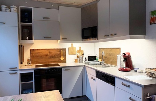 Gemarkung Truchtelfingen Apartamento | Apartamento "Bullentäle" con piscina compartida, terraza y Wi-Fi