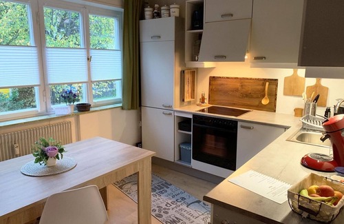 Gemarkung Truchtelfingen Apartamento | Apartamento "Bullentäle" con piscina compartida, terraza y Wi-Fi