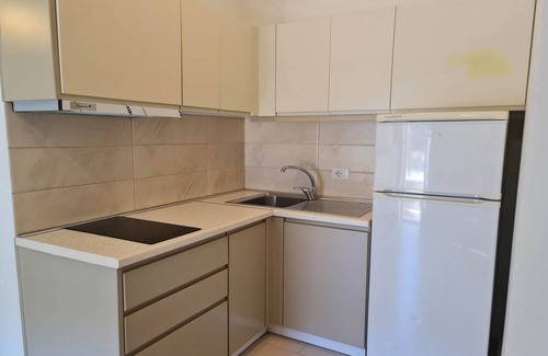 Gjirokaster Apartamento | Apartment by the Beach in Albania