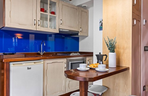 Vegadeo Apartamento | Apartamento 'C De Alborada Del Eo' con vistas a la montaña, jardín privado y Wi-Fi