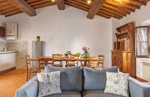 San Macario In Monte Apartamento | Apartamento 'Casa In Toscana Panoramica-Piscina' con piscina compartida y jardín compartido