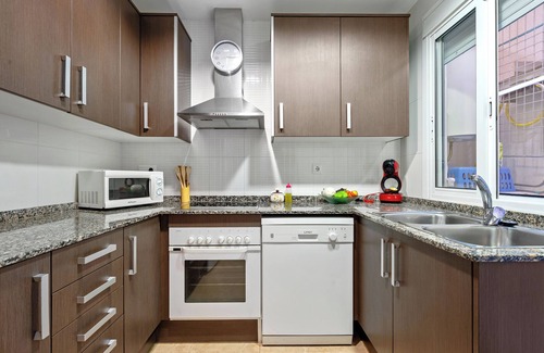 Camarles Apartamento | Apartamento 'Ca La Mercè' con terraza privada, Wi-Fi y aire acondicionado