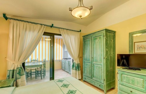 Sos Alinos Apartamento | Apartment Cala Viola in Orosei - 2 persons, 1 bedrooms