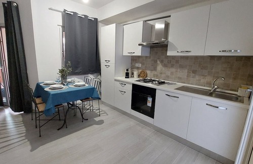 Canneddi Apartamento | Apartment 'Calarossa Beach House' with Sea View, Wi-Fi and Air Conditioning