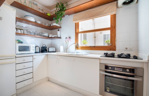 Soller Apartamento | Apartamento Carla cerca de la playa con amplio balcón, vista a la montaña, Wi-Fi y aire acondicionado