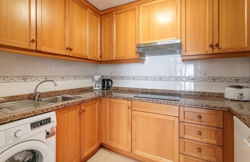 Santa Pola Apartamento | Apartamento 'Carmela En Santa Pola' con balcón, Wi-Fi y aire acondicionado