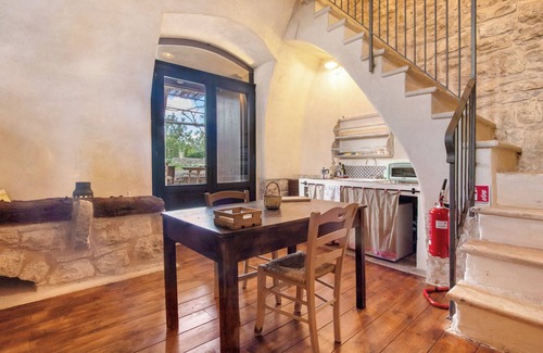 Bisceglie Apartamento | Apartamento 'Carrubo' con terraza compartida, jardín compartido y Wi-Fi