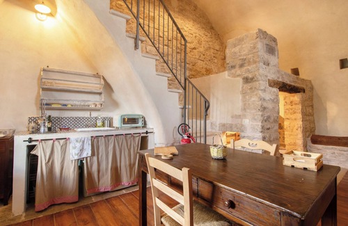 Bisceglie Apartamento | Apartamento 'Carrubo' con terraza compartida, jardín compartido y Wi-Fi