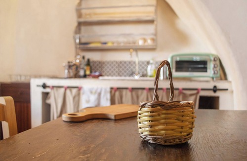 Bisceglie Apartamento | Apartamento 'Carrubo' con terraza compartida, jardín compartido y Wi-Fi