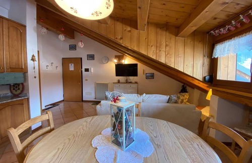 Auronzo di Cadore Apartamento | Apartment 'Casa Pamela' with Mountain View and Balcony