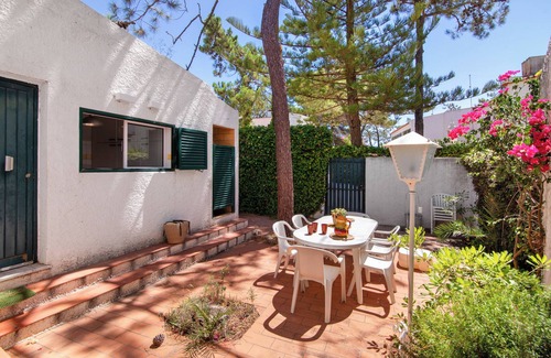 Vila Real Santo Antonio Apartamento | Apartamento 'Casa Azamor' con Terraza Privada, Jardín Privado y Wi-Fi