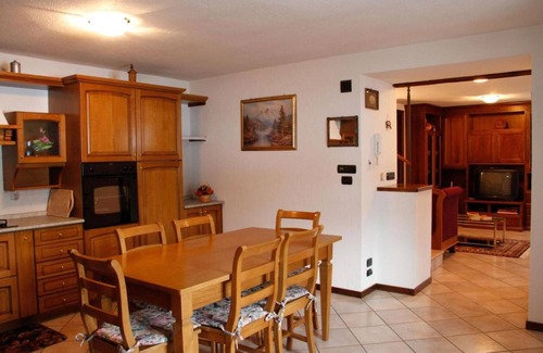 Pila Apartamento | Apartment 'Casa D' Antan Gressan' with Mountain View, Private Garden and Balcony