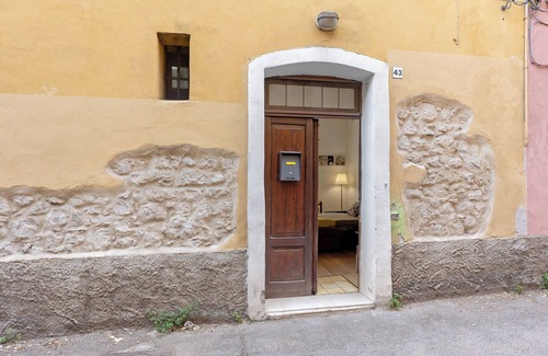 Est Apartamento | Apartamento 'Julieta' con Wi-Fi y aire acondicionado