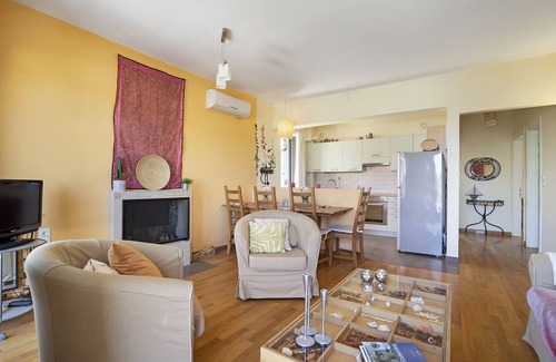 Lefkada Town Apartamento | Apartamento 'Casa Di Sole' con balcón, Wi-Fi y aire acondicionado