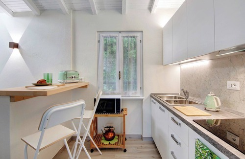San Mamete Apartamento | Apartment "Casa Emmegi" with Lake View, Private Terrace & Wi-Fi