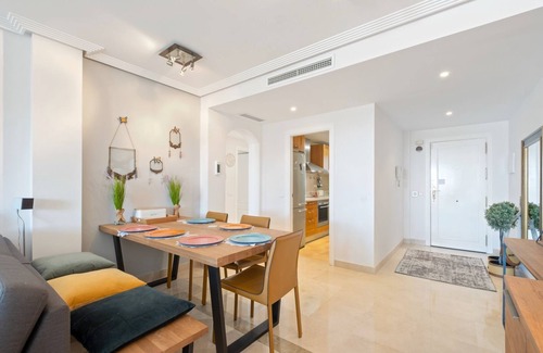 Benahavis Apartamento | Apartamento 'Casa Eva' con piscina compartida, Wi-Fi y aire acondicionado