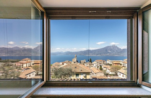 Albisano Apartamento | Apartamento 'Casa Jessica' con vistas al lago, jardín y Wi-Fi