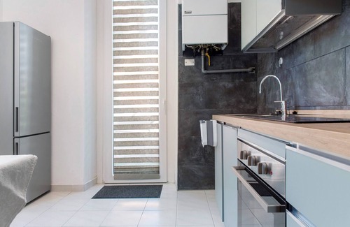 Porto Ceresio Apartamento | Apartamento 'Casa Maria' con jardín privado y Wi-Fi