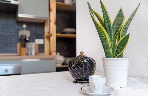 Porto Ceresio Apartamento | Apartamento 'Casa Maria' con jardín privado y Wi-Fi