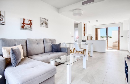 Los Balcones Apartamento | Apartamento 'Casa Mar y Sol' con vistas al mar, Wi-Fi y aire acondicionado