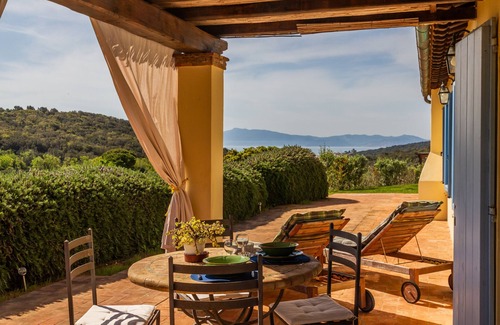 Orbetello Apartamento | Apartamento 'Casa Marino' con vistas al mar, Wi-Fi y aire acondicionado
