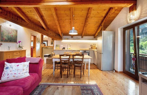 Pila Apartamento | Apartamento 'Casa Olma' con vistas a la montaña, terraza privada y Wi-Fi