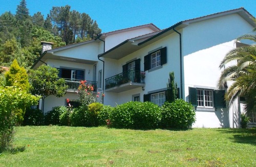Sao Pedro do Sul Villa | Apartamento 'Casa Pinho' con vistas a la montaña, terraza privada y Wi-Fi