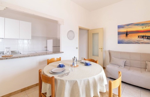 Trinita d'Agultu e Vignola Apartamento | Apartamento "Casa Spiaggia Molo 2" con vistas al mar y balcón