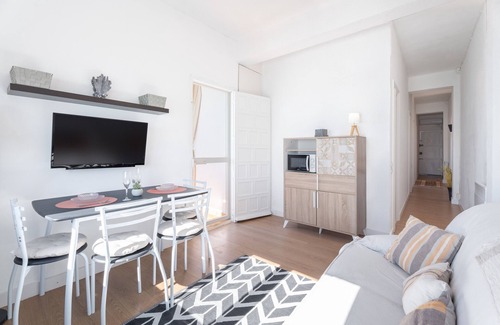 Playa de Almarda Casa | Apartamento 'casAcamer Sur' con vistas al mar, terraza privada y jardín compartido