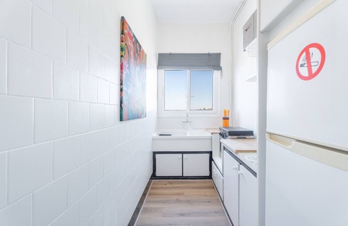 Playa de Almarda Casa | Apartamento 'casAcamer Sur' con vistas al mar, terraza privada y jardín compartido