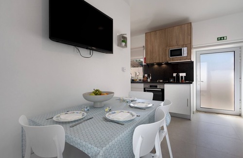 Fatima Casa | Apartamento 'Casinha Do Rei' con terraza compartida, Wi-Fi y aire acondicionado
