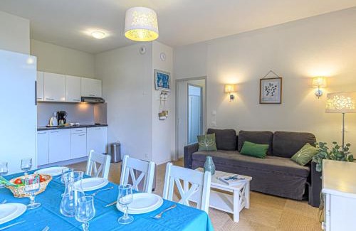 Baden Apartamento | Apartment Château De Kergonano-12 by Interhome