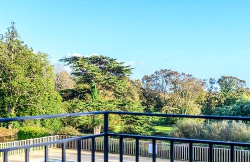 Baden Apartamento | Apartment Château De Kergonano-12 by Interhome