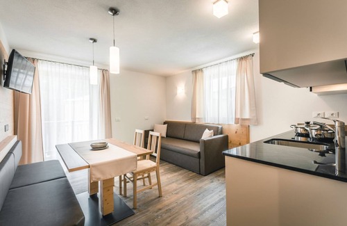 San Genesio Apartamento | Apartamento 'Chalet La Flüta Primula' con vistas a la montaña, balcón y Wi-Fi